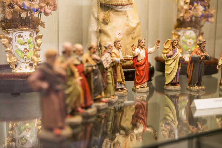 Heiligenbeelden in Museum de Vier Quartieren Oirschot Foto: Mees van den Ekart