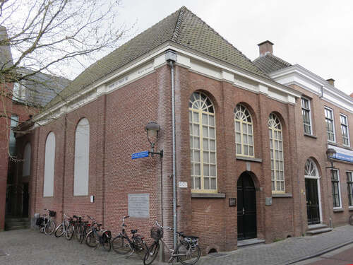 Gebouw van de voormalige synagoge aan de Koevoetstraat in Bergen op Zoom. Bron Brabants Historisch Informatie Centrum.